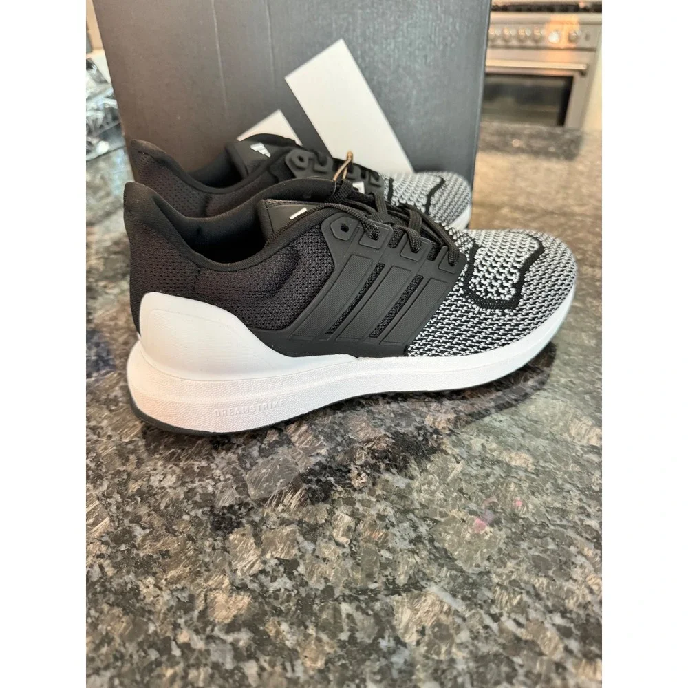 Adidas Ultradream DNA Mens Running Shoes Black White JS0313 Size‎ 8